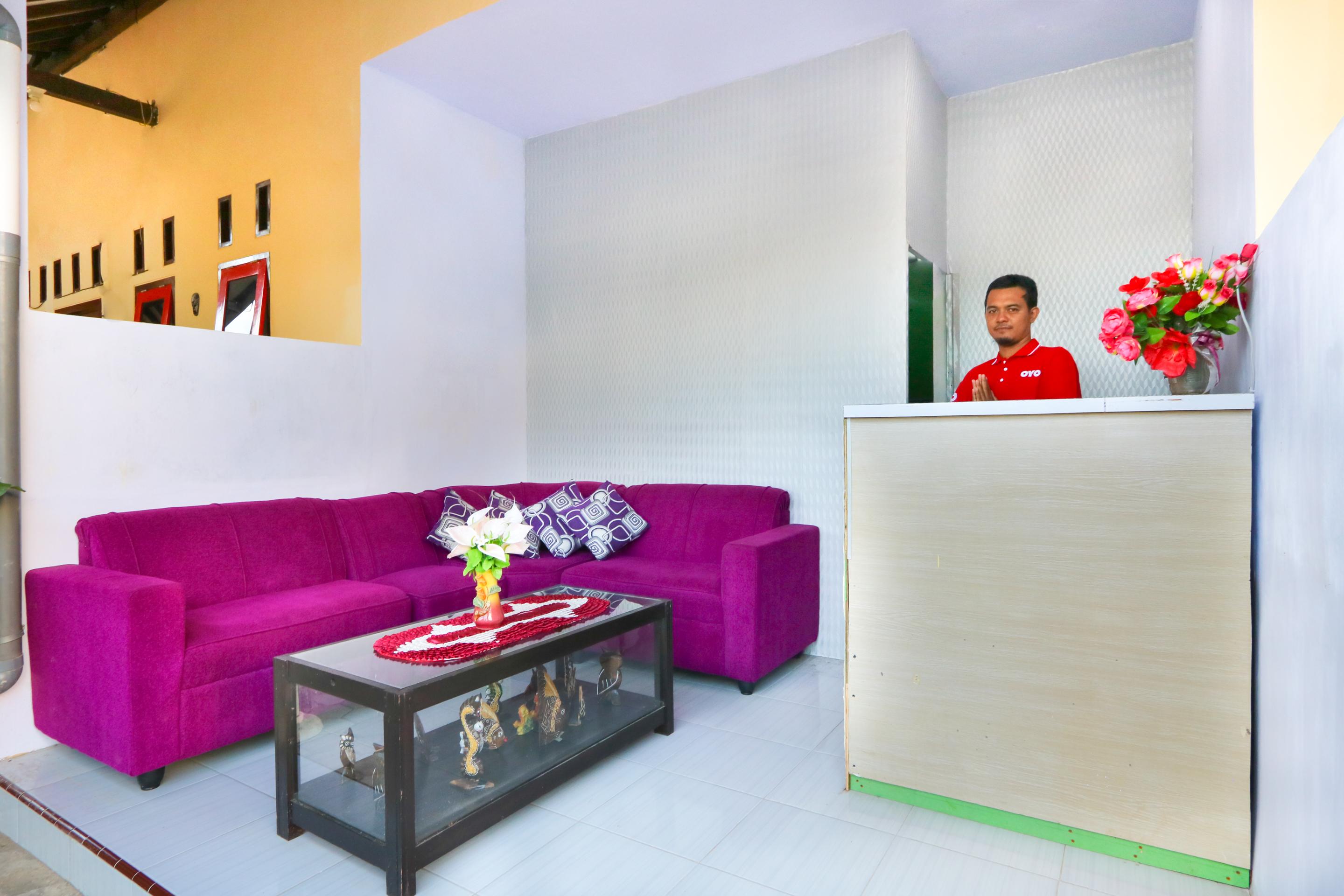 Reddoorz At El Shaday Homestay Banyuwangi Banyuwangi  Exteriör bild