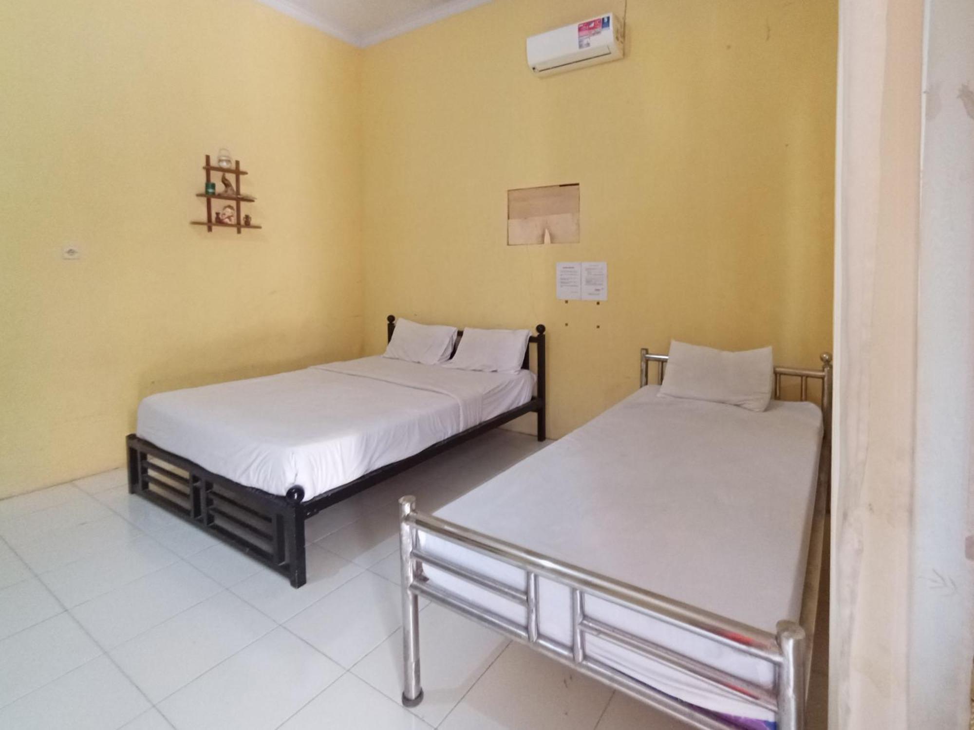 Reddoorz At El Shaday Homestay Banyuwangi Banyuwangi  Exteriör bild