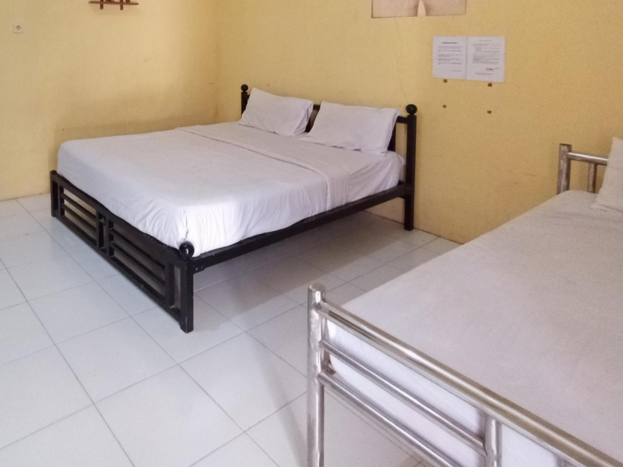 Reddoorz At El Shaday Homestay Banyuwangi Banyuwangi  Exteriör bild