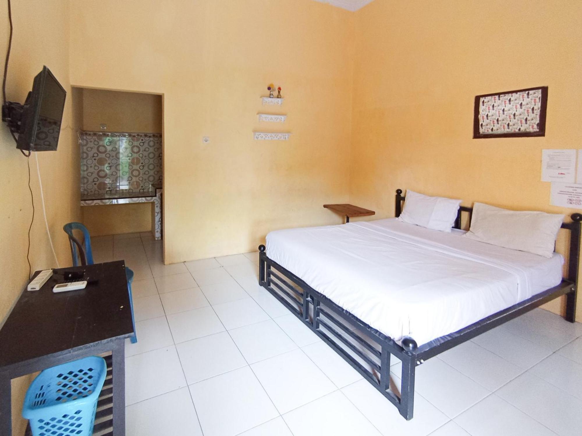 Reddoorz At El Shaday Homestay Banyuwangi Banyuwangi  Exteriör bild
