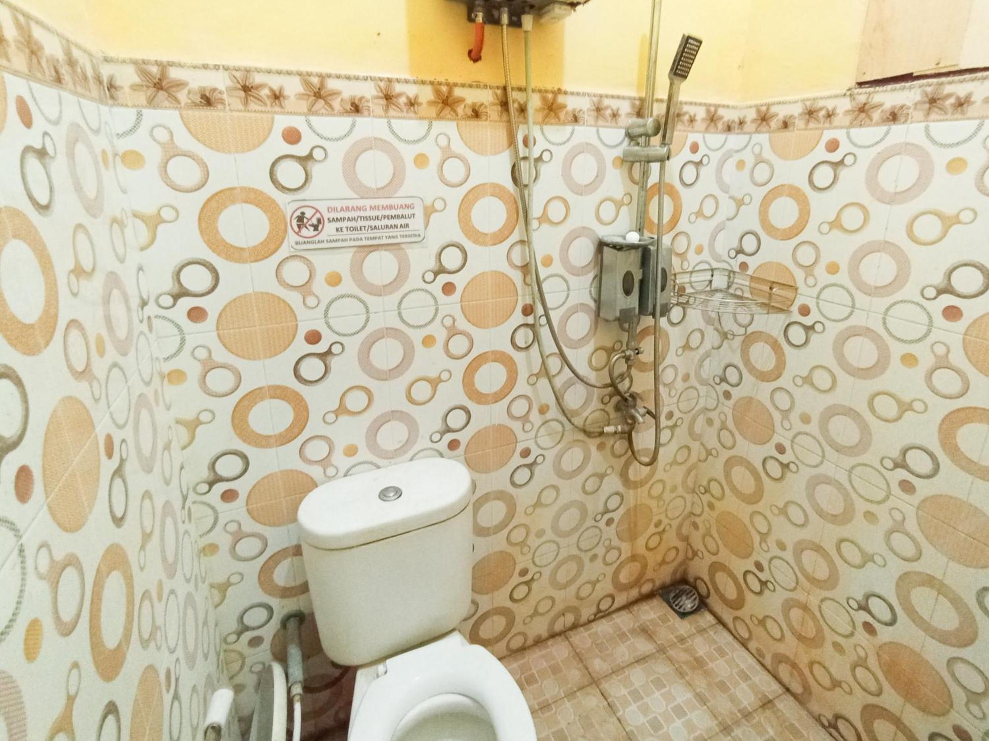 Reddoorz At El Shaday Homestay Banyuwangi Banyuwangi  Exteriör bild