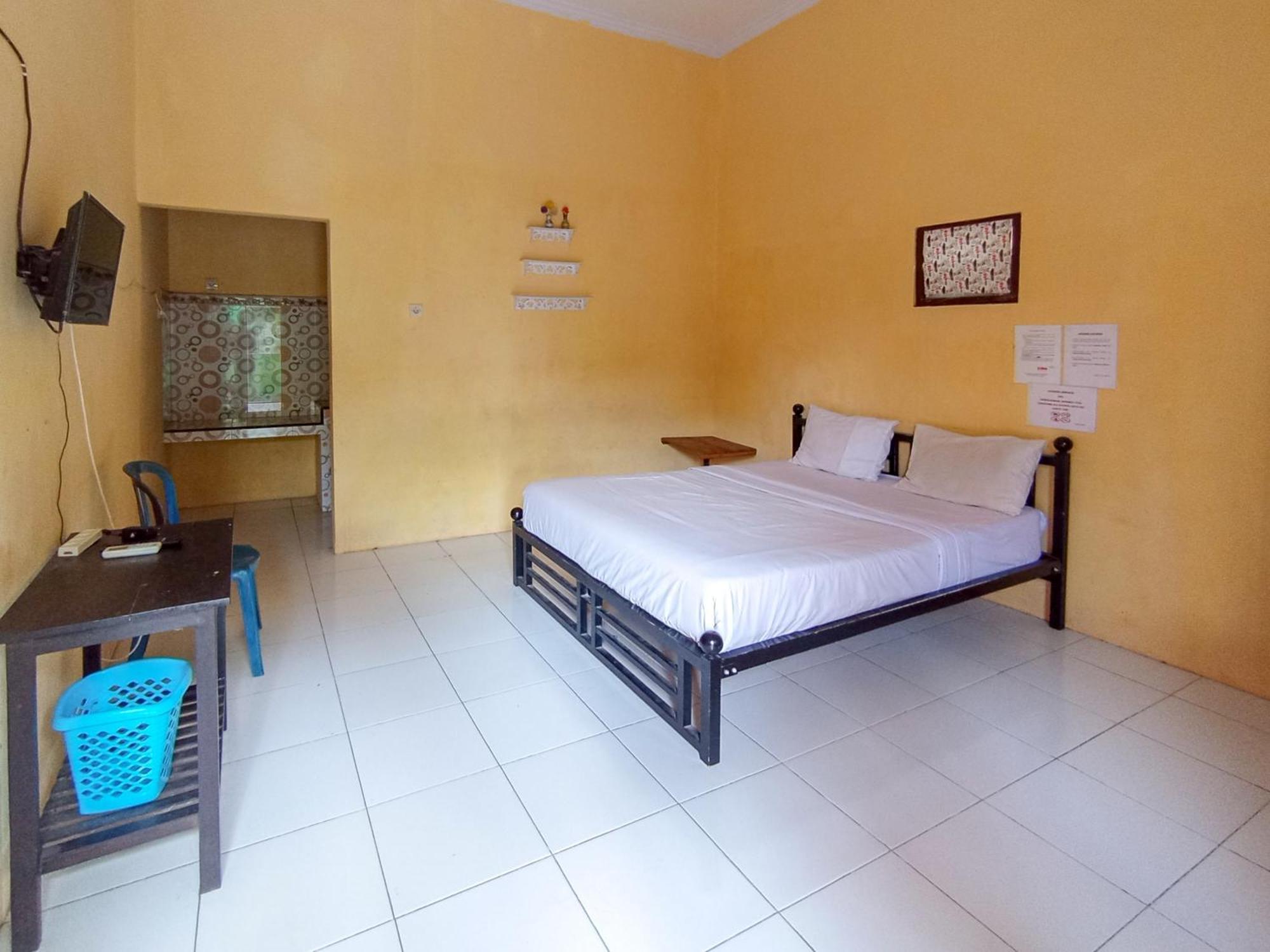 Reddoorz At El Shaday Homestay Banyuwangi Banyuwangi  Exteriör bild